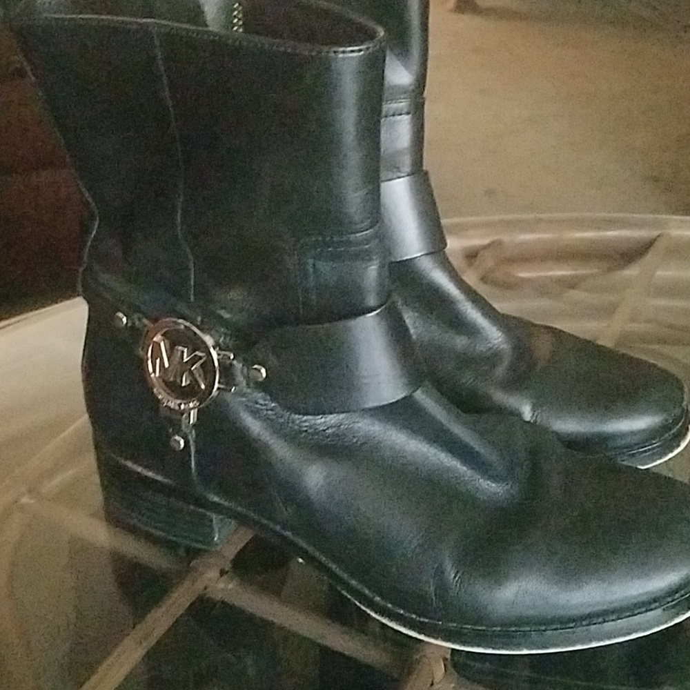 Boots - Picture 2 of 2
